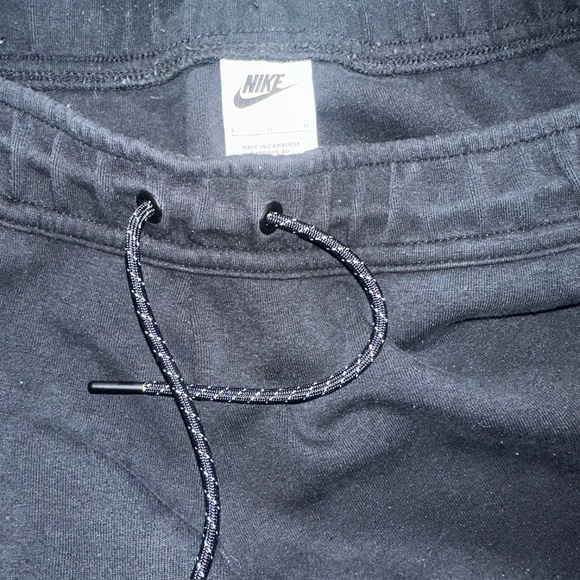 Nike tech pant - Picture 1 of 4
